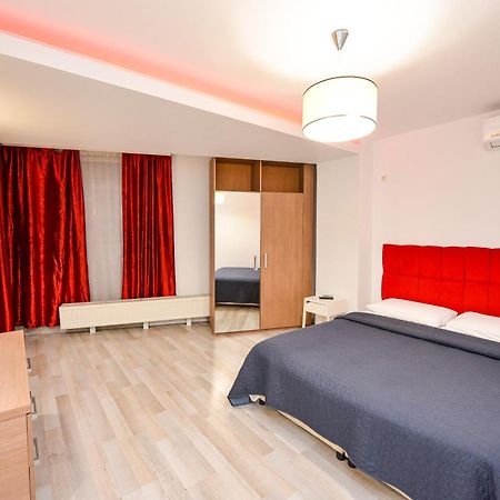 Dracula Adventure Tours Accommodation Bucarest Extérieur photo