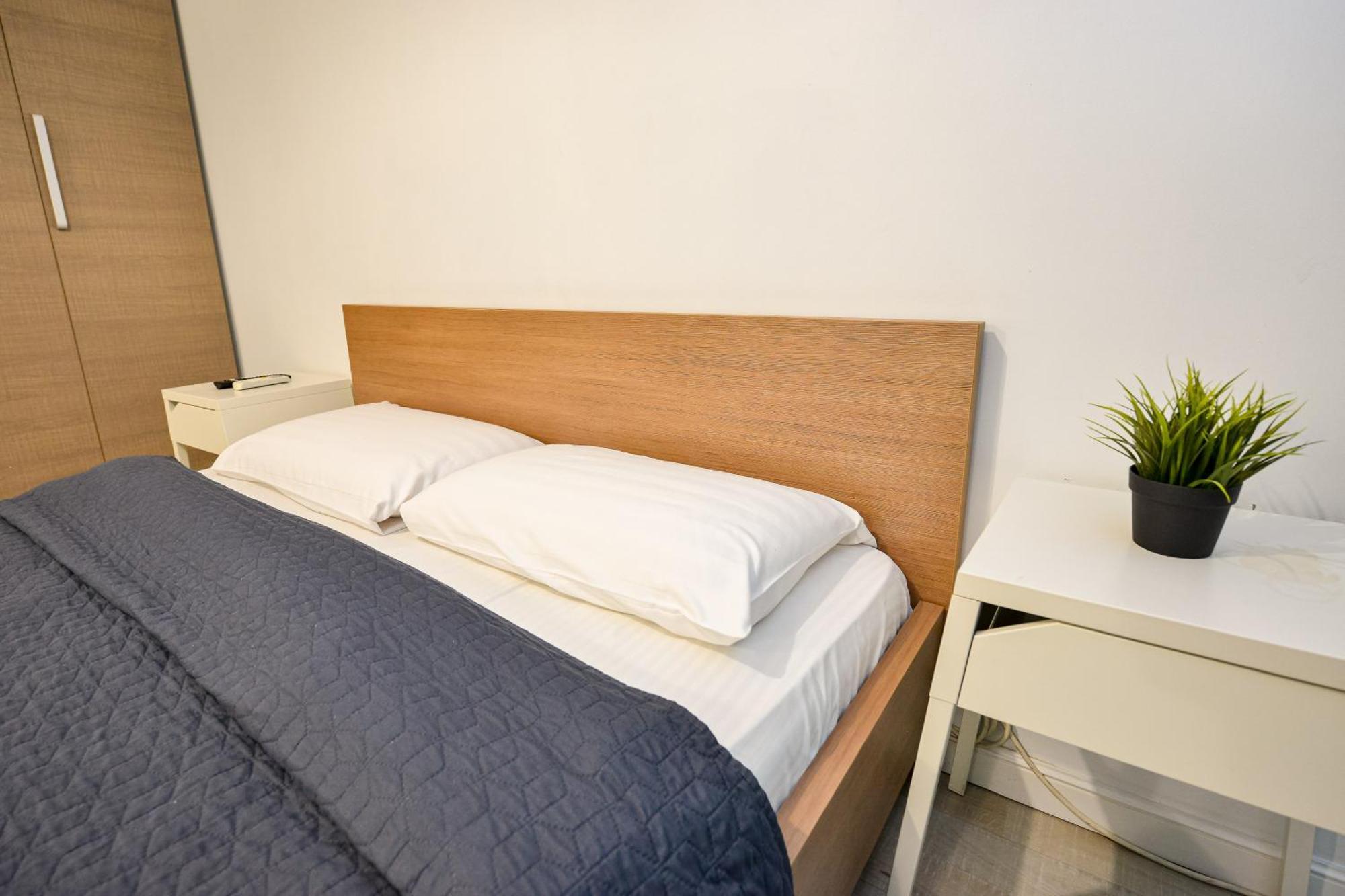 Dracula Adventure Tours Accommodation Bucarest Extérieur photo