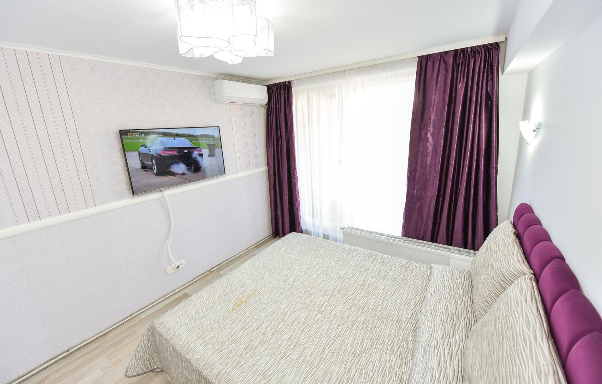 Dracula Adventure Tours Accommodation Bucarest Extérieur photo