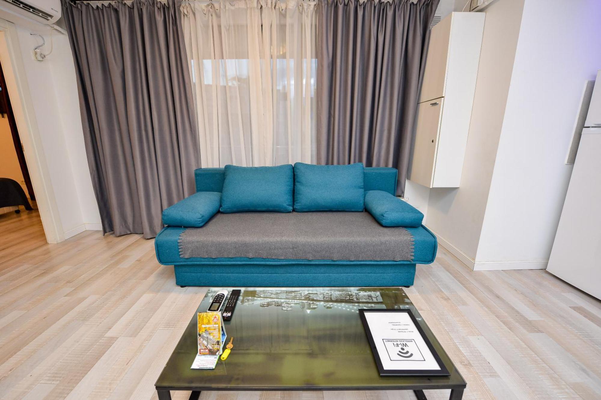 Dracula Adventure Tours Accommodation Bucarest Extérieur photo
