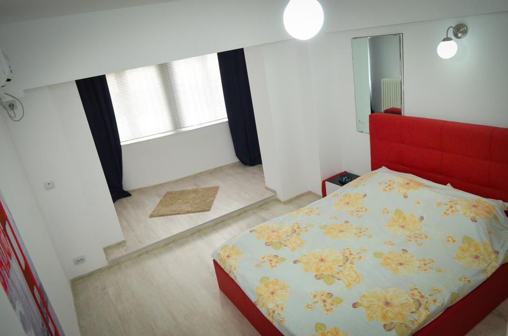 Dracula Adventure Tours Accommodation Bucarest Extérieur photo