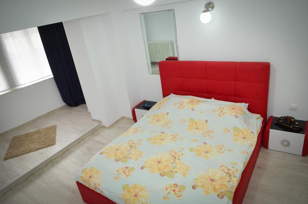 Dracula Adventure Tours Accommodation Bucarest Extérieur photo